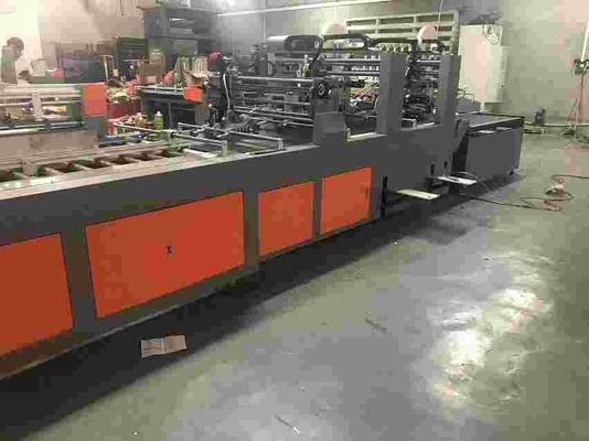 operación fácil de 60m/Min Carton Box Gluing Machine 1600kg para empaquetar