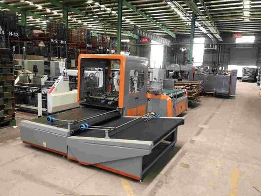 70m/min la máquina de pegado plegable automática 18KW 380V acanaló la caja Gluer del cartón